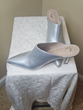 Silver Pointed-Toe Mule Heels - Women's Fashion Slip-On